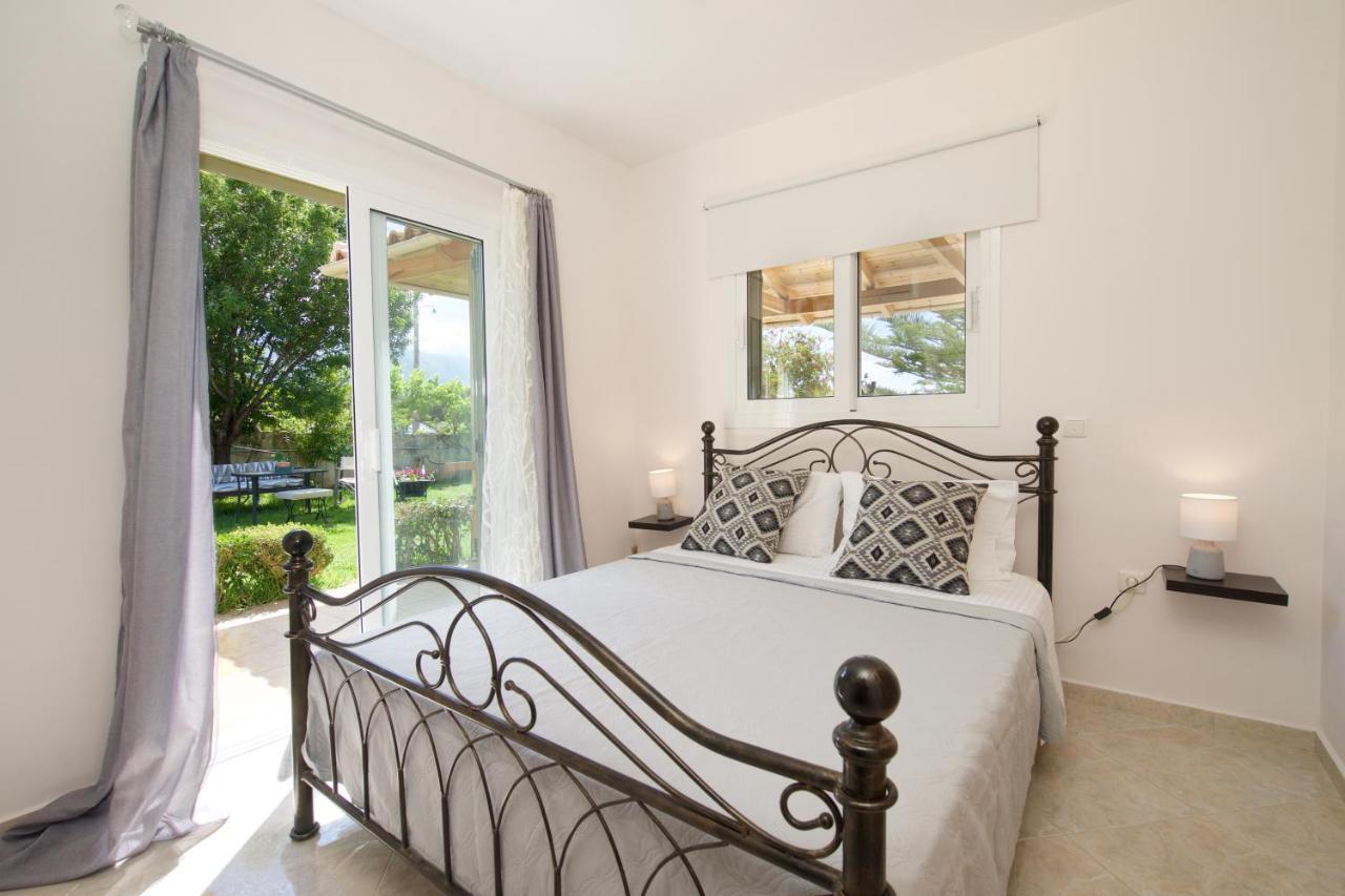 Sunnyside House Kefalonia Livathos  エクステリア 写真