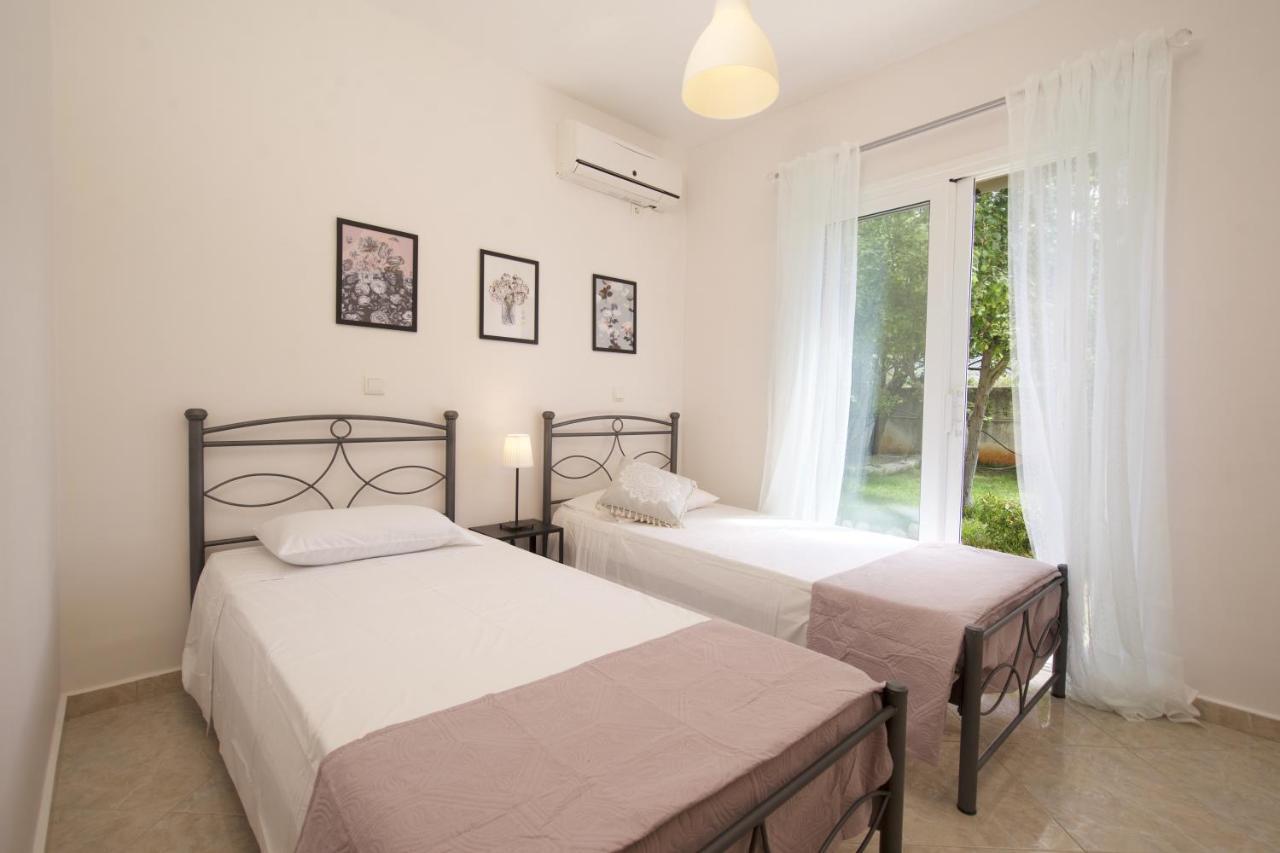 Sunnyside House Kefalonia Livathos  エクステリア 写真